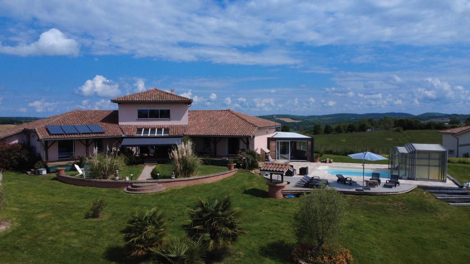 Villa Aux Portes Des Pyrenees Saint Gaudens Bagian luar foto